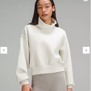 Lululemon Full Flourish Pullover Bone Size 6 NWOT